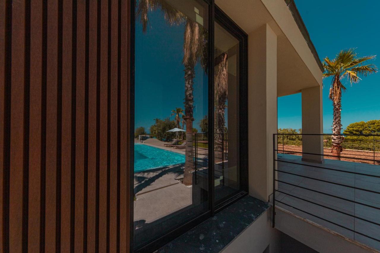 Insulae Resort 切法卢 外观 照片