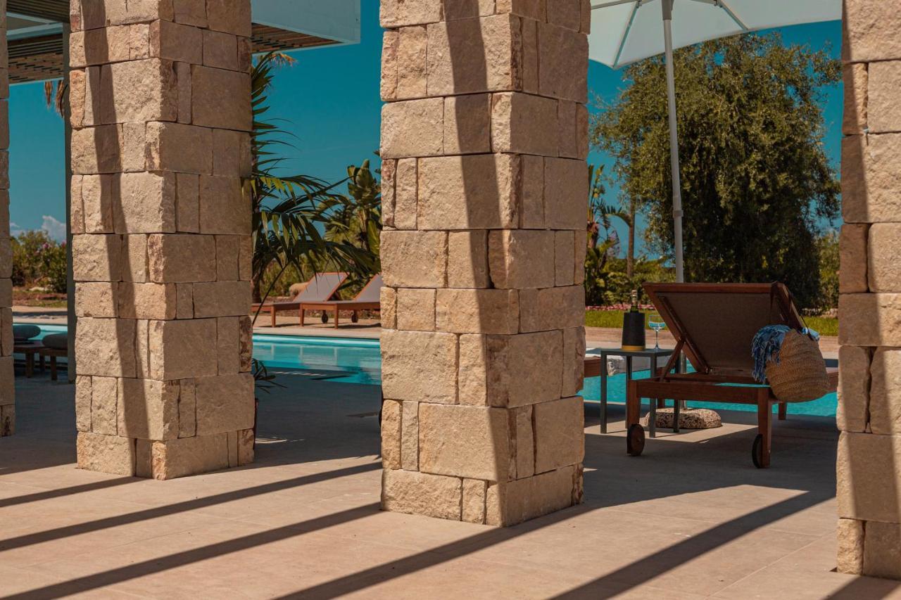 Insulae Resort 切法卢 外观 照片