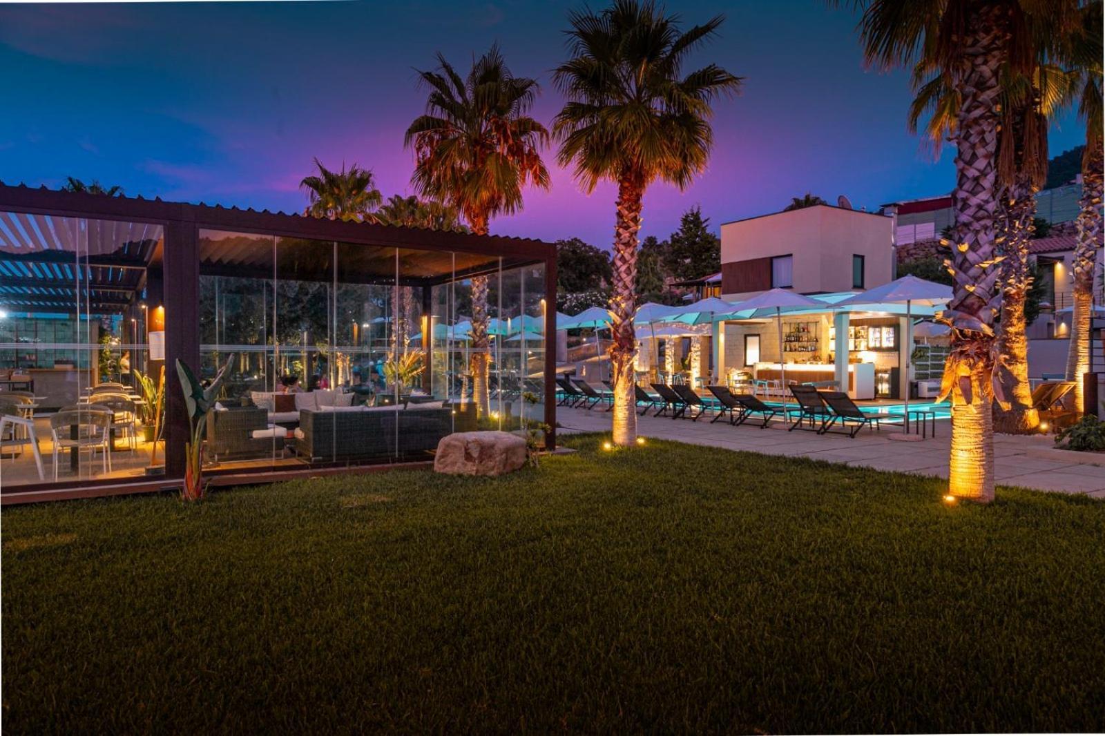 Insulae Resort 切法卢 外观 照片