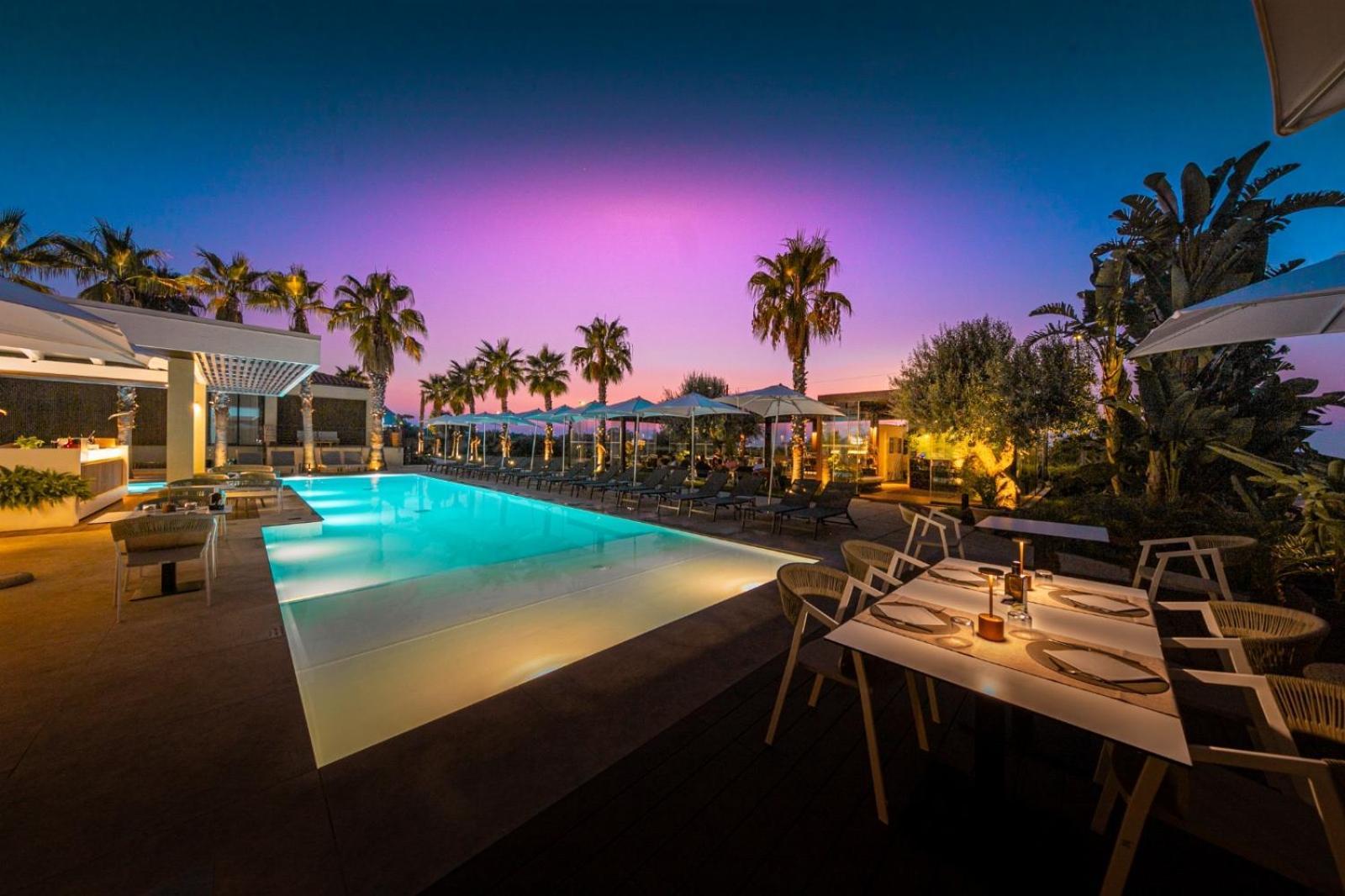 Insulae Resort 切法卢 外观 照片