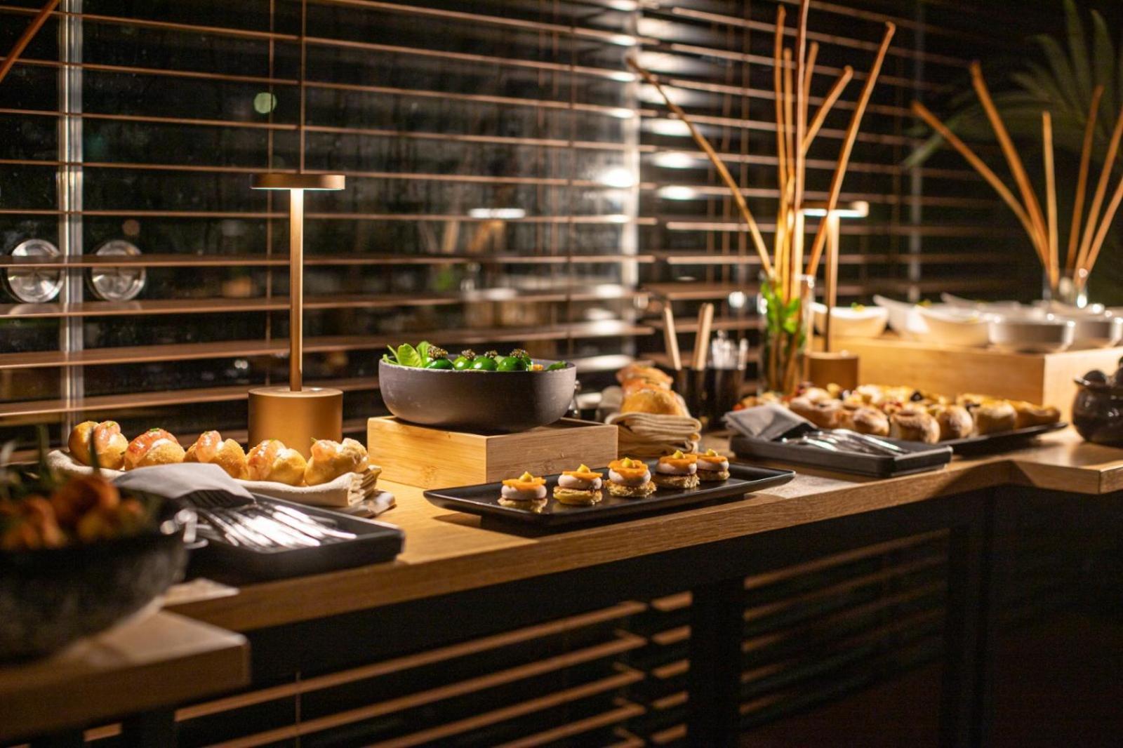 Insulae Resort 切法卢 外观 照片