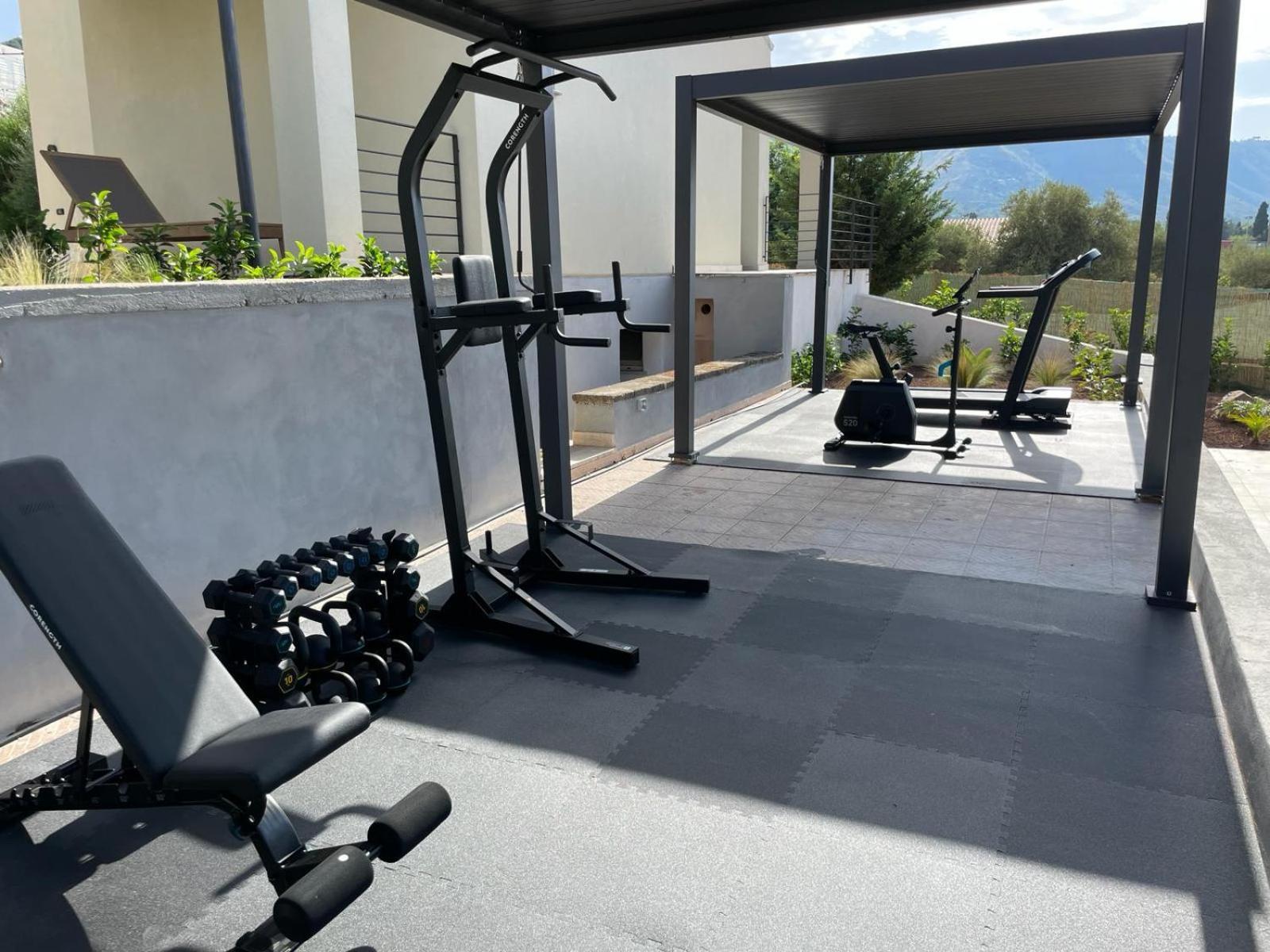 Insulae Resort 切法卢 外观 照片