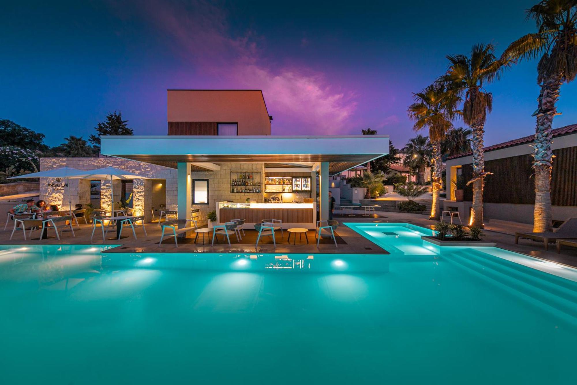 Insulae Resort 切法卢 外观 照片