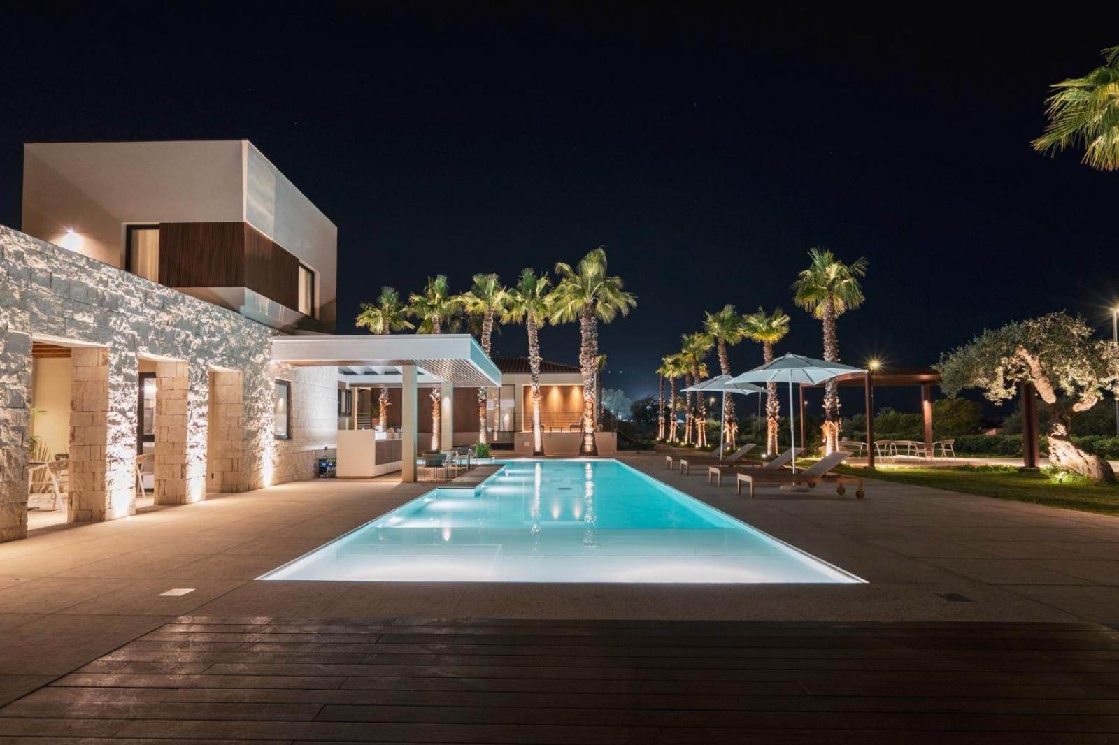 Insulae Resort 切法卢 外观 照片