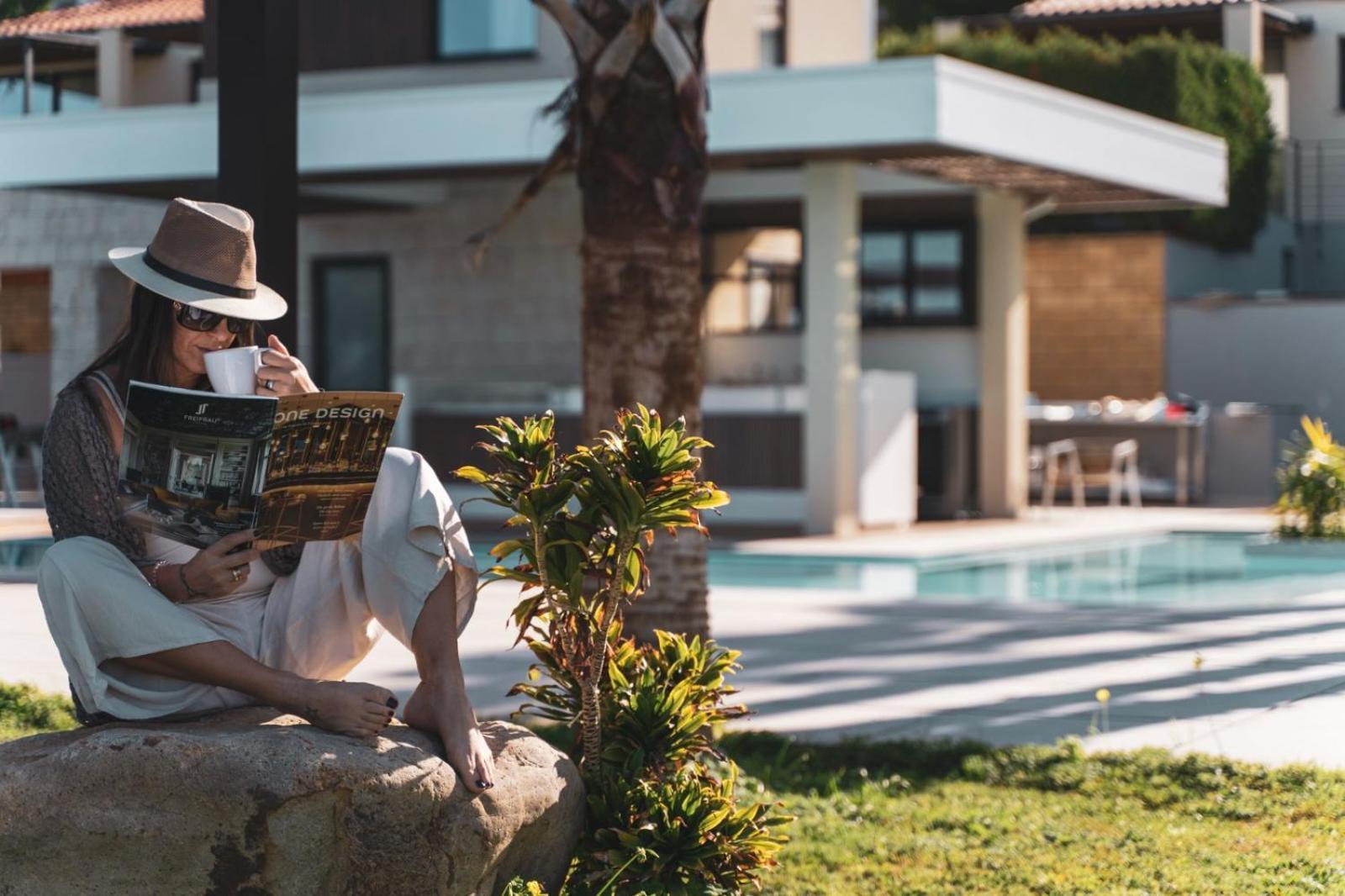 Insulae Resort 切法卢 外观 照片
