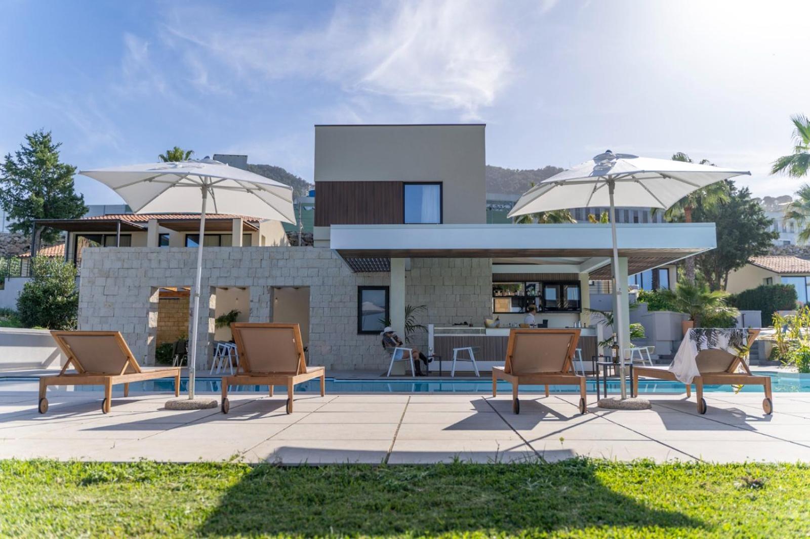 Insulae Resort 切法卢 外观 照片