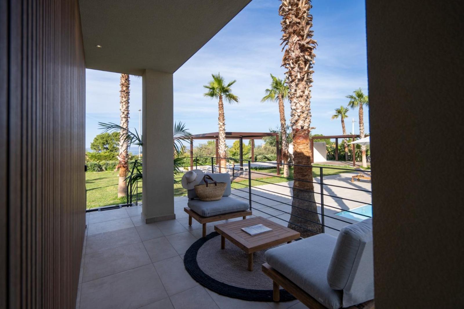 Insulae Resort 切法卢 外观 照片