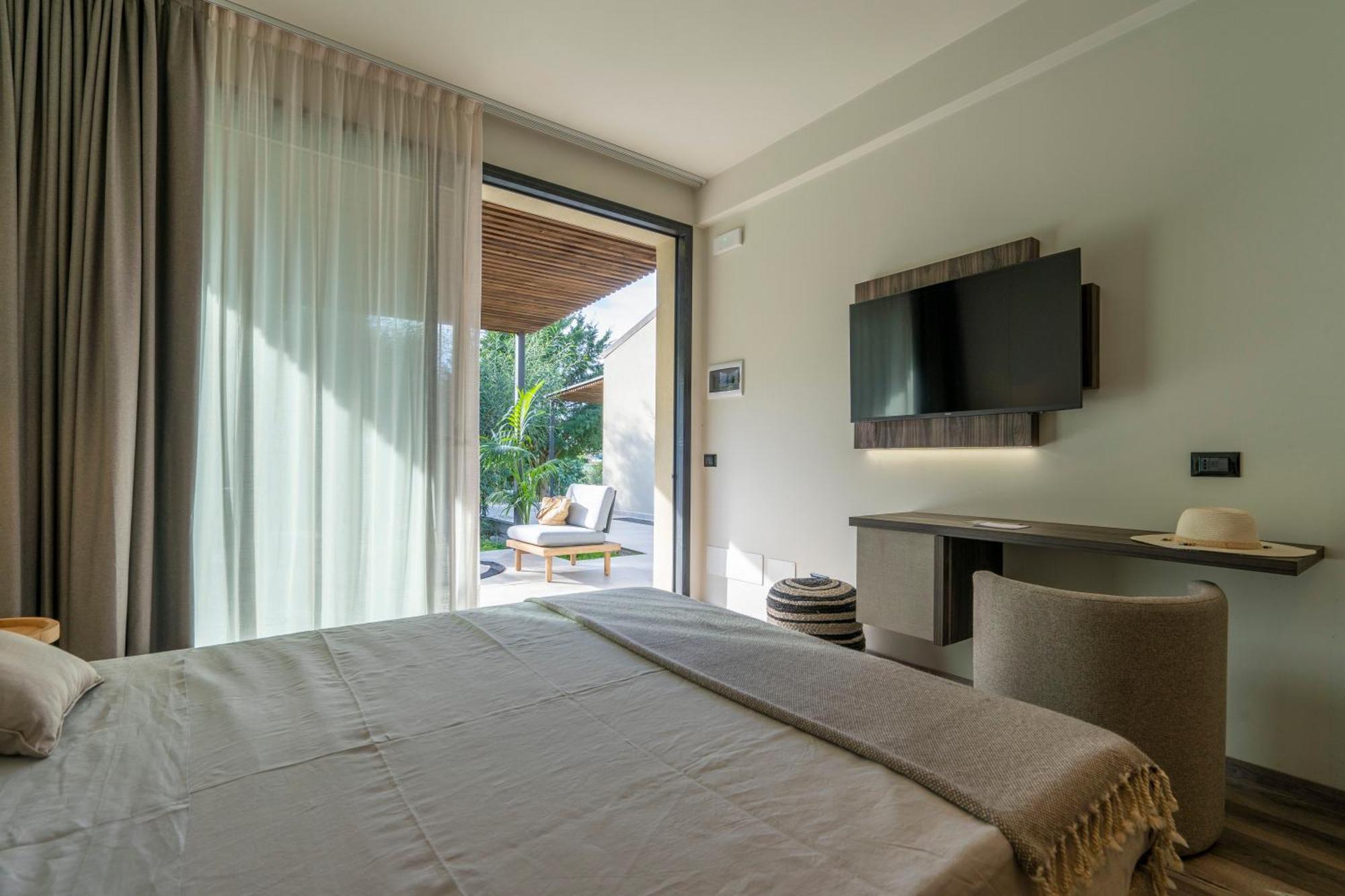 Insulae Resort 切法卢 外观 照片